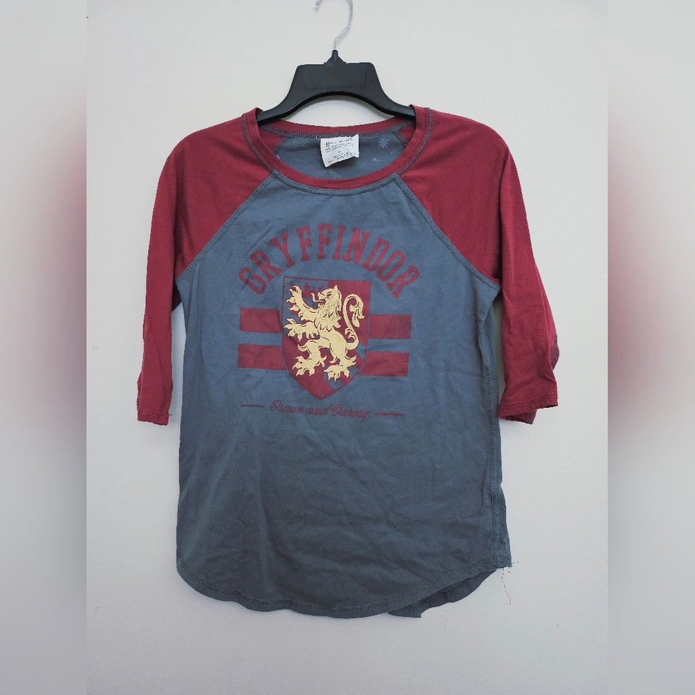 Gray/Red Gryffindor Baseball Tee